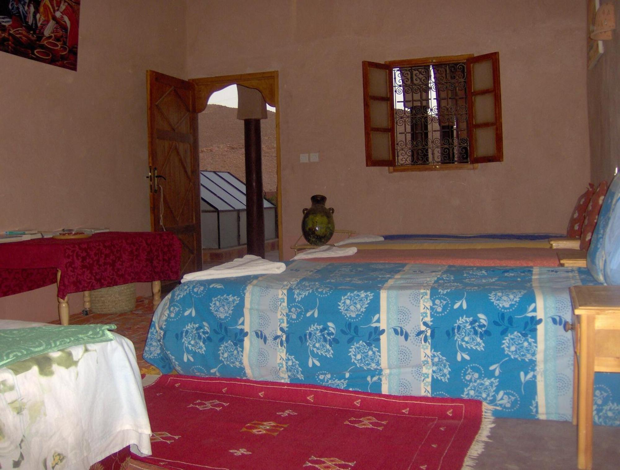 Hotel Kasbah Ounila Ait Benhaddou Habitación foto